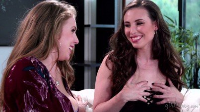 GIRLSWAY-SWEET GIRLFRIENDS DO LOVE-XNXX93.COM