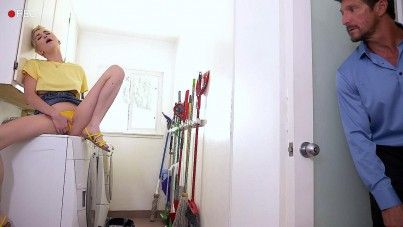 SPYFAM-HIDDEN CAM TO SHOOT PORN WITH MY STEPDAUGHTER-XNXX93.COM