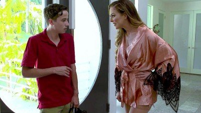 NAUGHTY AMERICA-SCHOOLBOY CAME TO FIX MOM'S WI-FI-XNXX93.COM