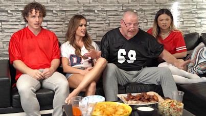 FAMILY SWAP-SUPER SUNDAY WITH MY SWAP FAMILY-XNXX93.COM