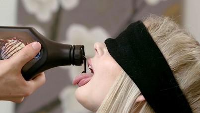 STEP SIBLINGS CAUGHT-GUESS WHAT I PUT IN YOUR MOUTH-XNXX93.COM