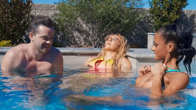 BRAZZERS-HOT TUBS AND HOOK-UPS: PART 1-XNXX93.COM